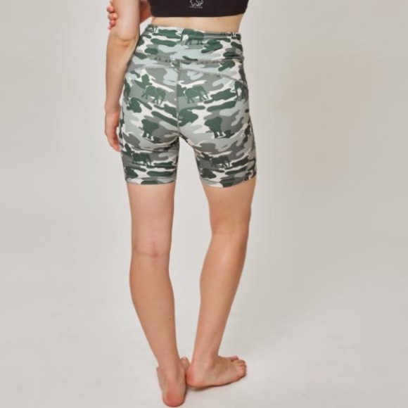 NWT Ivory Ella “Alaina” High Waisted Biker Shorts - Size XL - Picture 14 of 14